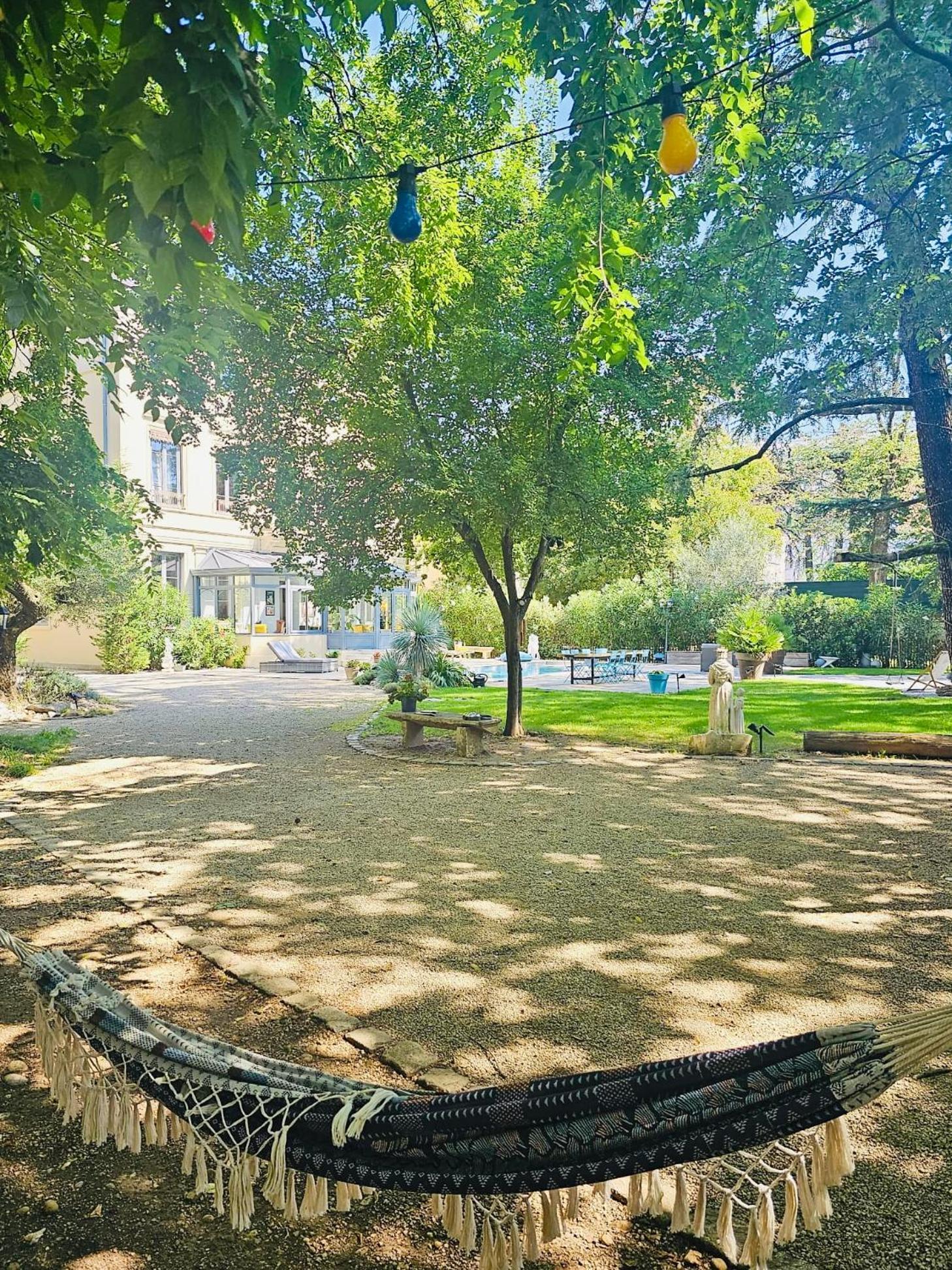 Chateau Grandclement Lyon Villeurbanne Niveau Rdc - Tresor Cache En Ville Avec Vue Piscine Et Parc וילאורבן מראה חיצוני תמונה